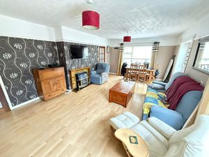 Peckforton Drive Great Sutton